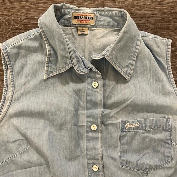 Vintage Guess Light Wash Cropped Denim Vest - Picture 4 of 5